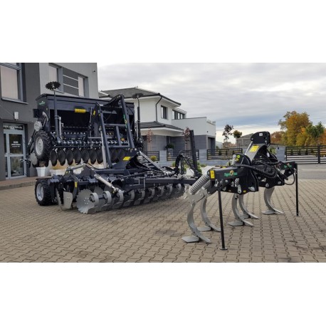 Zestaw uprawowy Agro-Tom Kultywator wielozadaniowy KWSP + Agregat talerzowy ATS RS + Siewnik PST